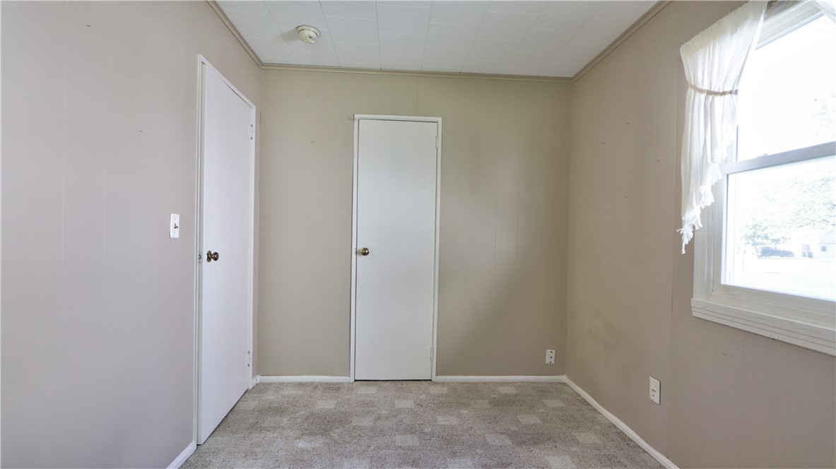 15 Wycliffe Road, Waterloo, New York image 22