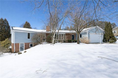 Homes For Sale - 2 Hilltop Drive<br/> Pittsford, NY 14534