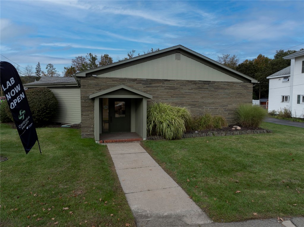 226 W Morris Street