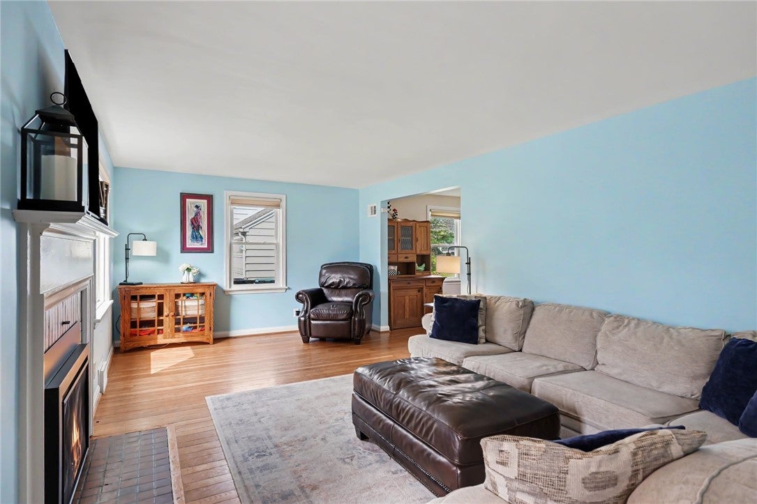 70 Thistledown Drive