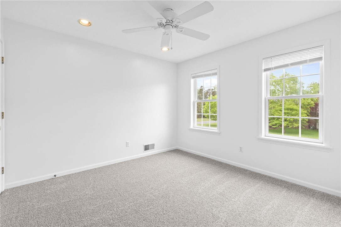1539 Fieldcrest Drive, Webster, New York image 32