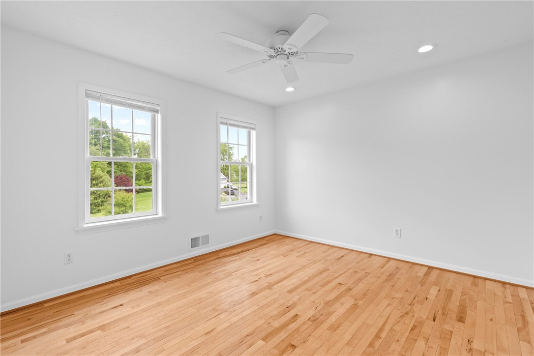 1539 Fieldcrest Drive, Webster, New York image 35