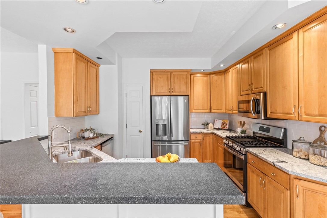 1539 Fieldcrest Drive, Webster, New York image 20