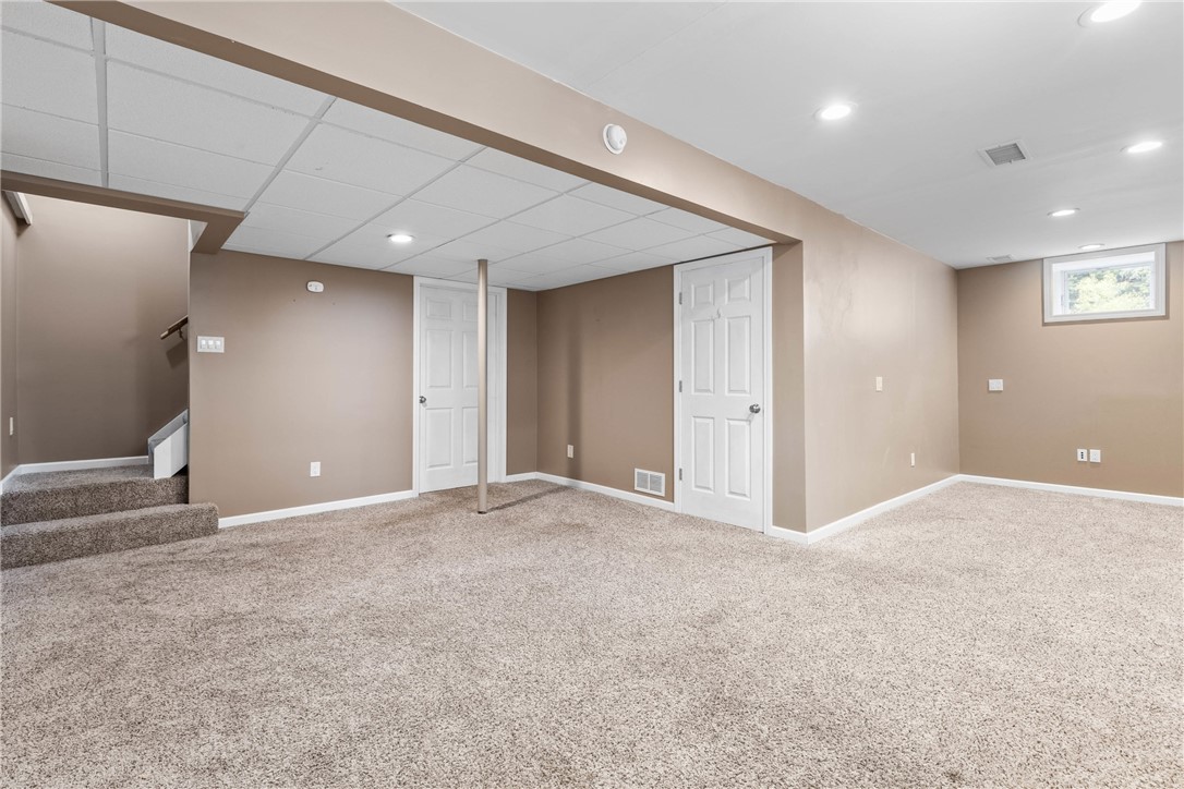 1539 Fieldcrest Drive, Webster, New York image 36
