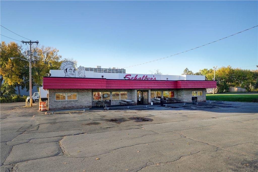 Photo of 559 E Ridge Road, Irondequoit, NY 14621 (MLS # R1651034)