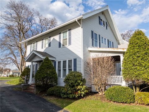 Homes For Sale - 263 E Genesee Street<br/> Auburn, NY 13021