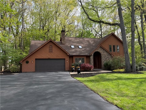 Homes For Sale - 427 Murwood Lane<br/> Monroe County, Webster, NY 14580