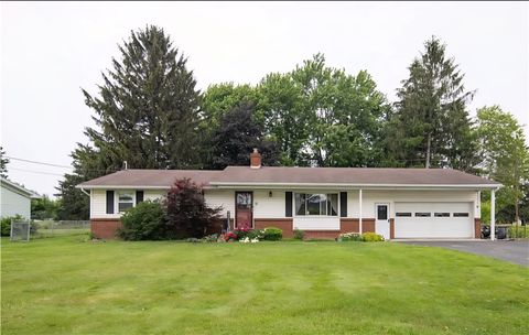 Photo of 1568 Schlegel Road, Webster, NY 14580 (MLS # R1660538)