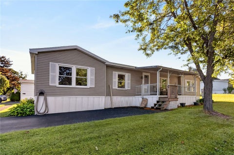 Mobile Home For Sale - 6397 Kims Drive<br/> Victor, NY 14564