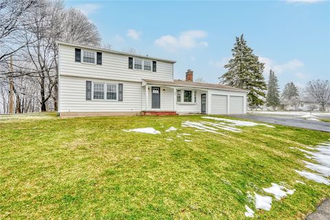 20 Sandoris Cir Rochester NY 14622