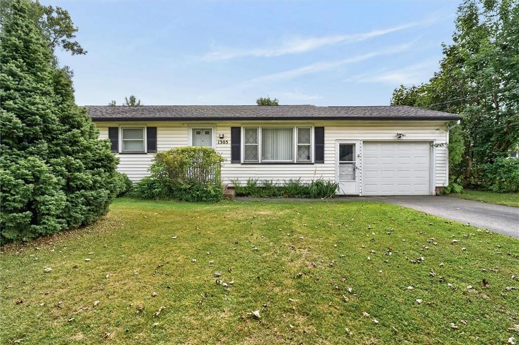 Photo of 1305 Weiland Road, Greece, NY 14626 (MLS # R1709850)