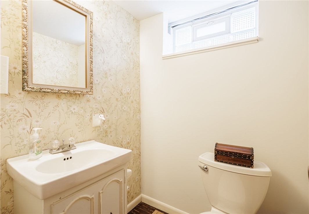 247 Angelus Drive, Irondequoit, New York image 32