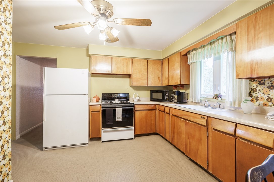 247 Angelus Drive, Irondequoit, New York image 13