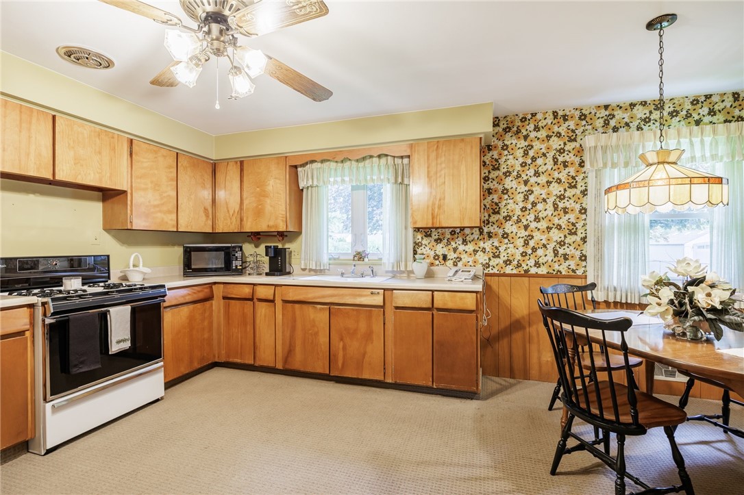 247 Angelus Drive, Irondequoit, New York image 12