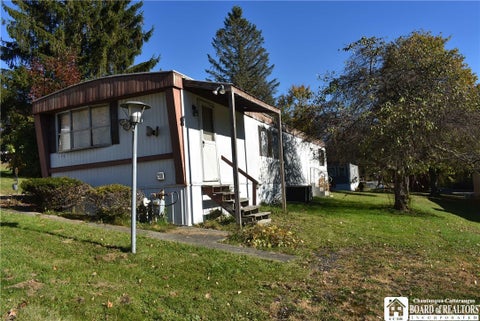 Photo of 118 Greenhurst Village Drive, Ellery, NY 14712 (MLS # R1724113)