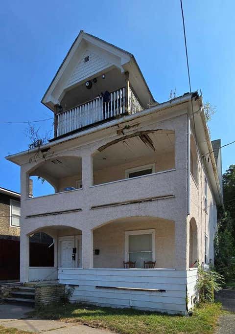 Photo for 360 DAVIS Street