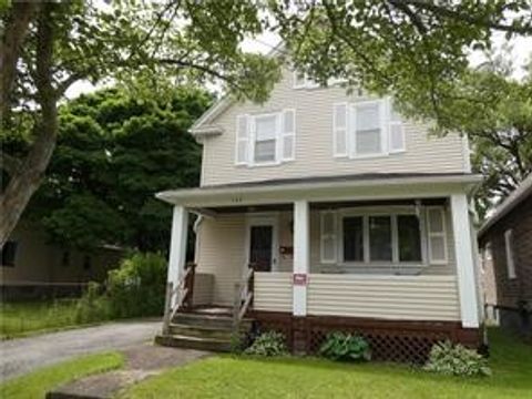 MLS: R1593674