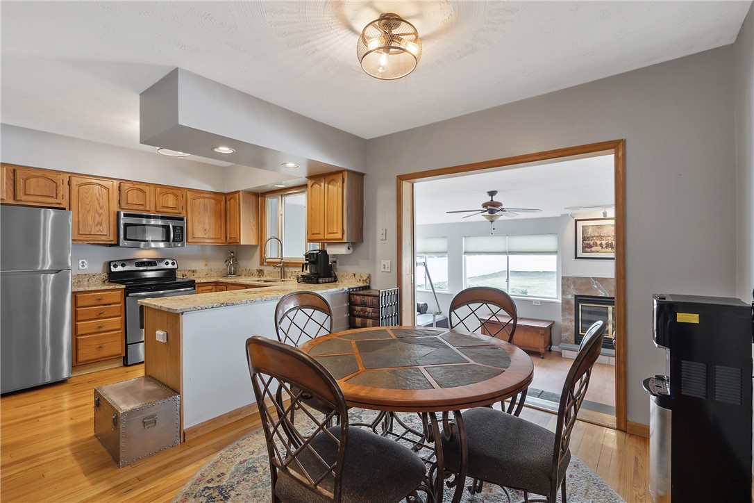 107 Dormar Drive, Clay, New York image 11