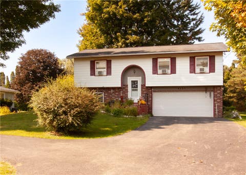 Photo for 4535 Ontario Center Road