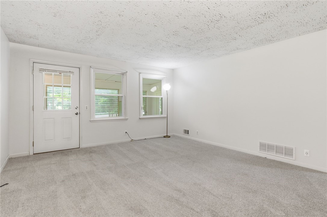 703-705 Holt Road