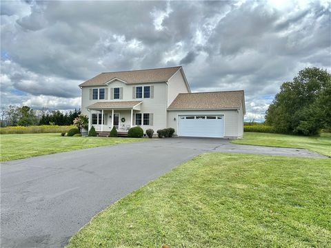 Photo of 24 Cole Drive, Norwich, NY 13815 (MLS # R1562959)