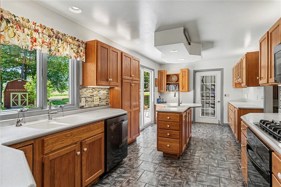 2215 Dutch Hollow Road