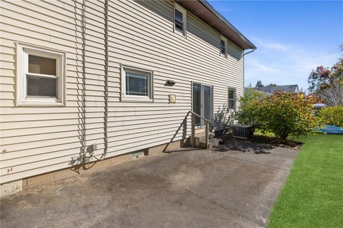 Tiny photo for 5 W Canon Drive, Chili, NY 14624 (MLS # R1724298)