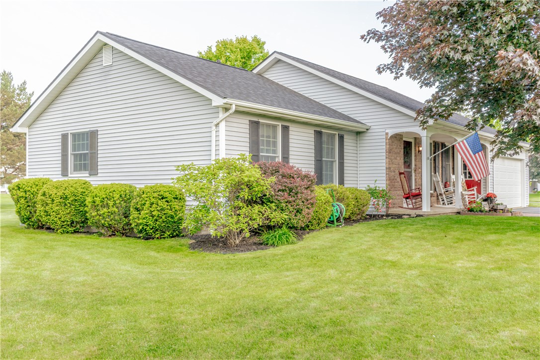 920 Limpet Drive, Webster, New York image 3