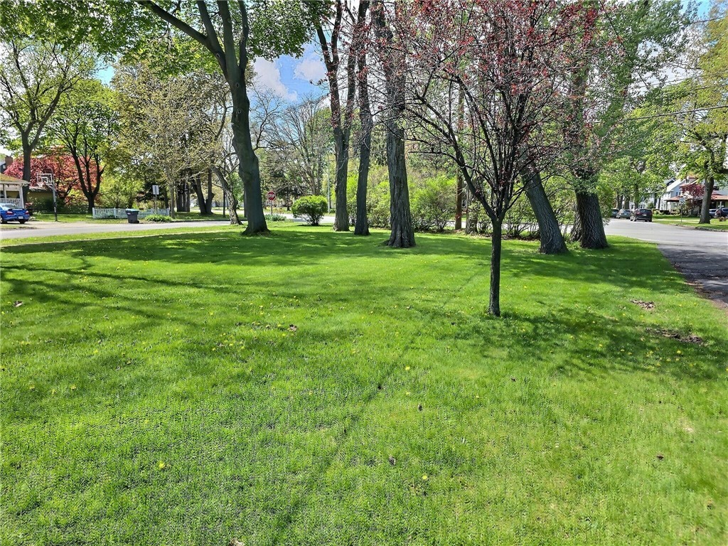 2826 Saint Paul Blvd