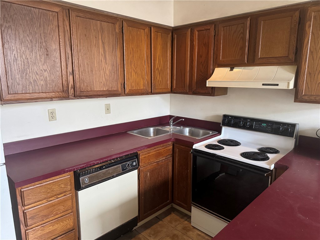 409 La Grange Avenue UN203