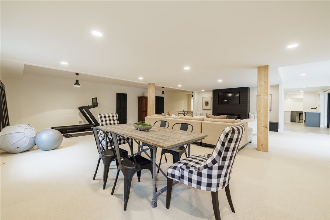 14 Abbey Woods, Pittsford, New York image 40