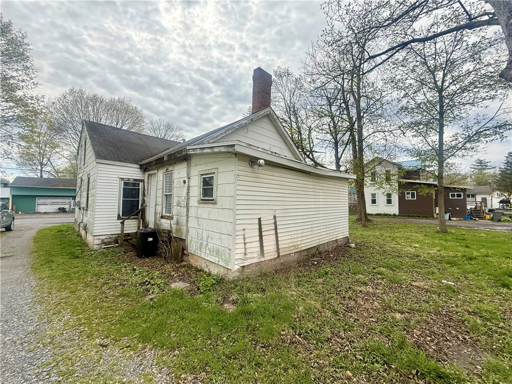 149 E Elisha Street 147