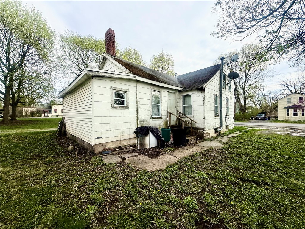 149 E Elisha Street 147