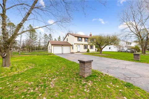 Homes For Sale - 872 Joylene Drive<br/> Monroe County, Webster, NY 14580