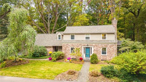 Photo of 4 Highland Hts, Rochester, NY 14618 (MLS # R1645889)