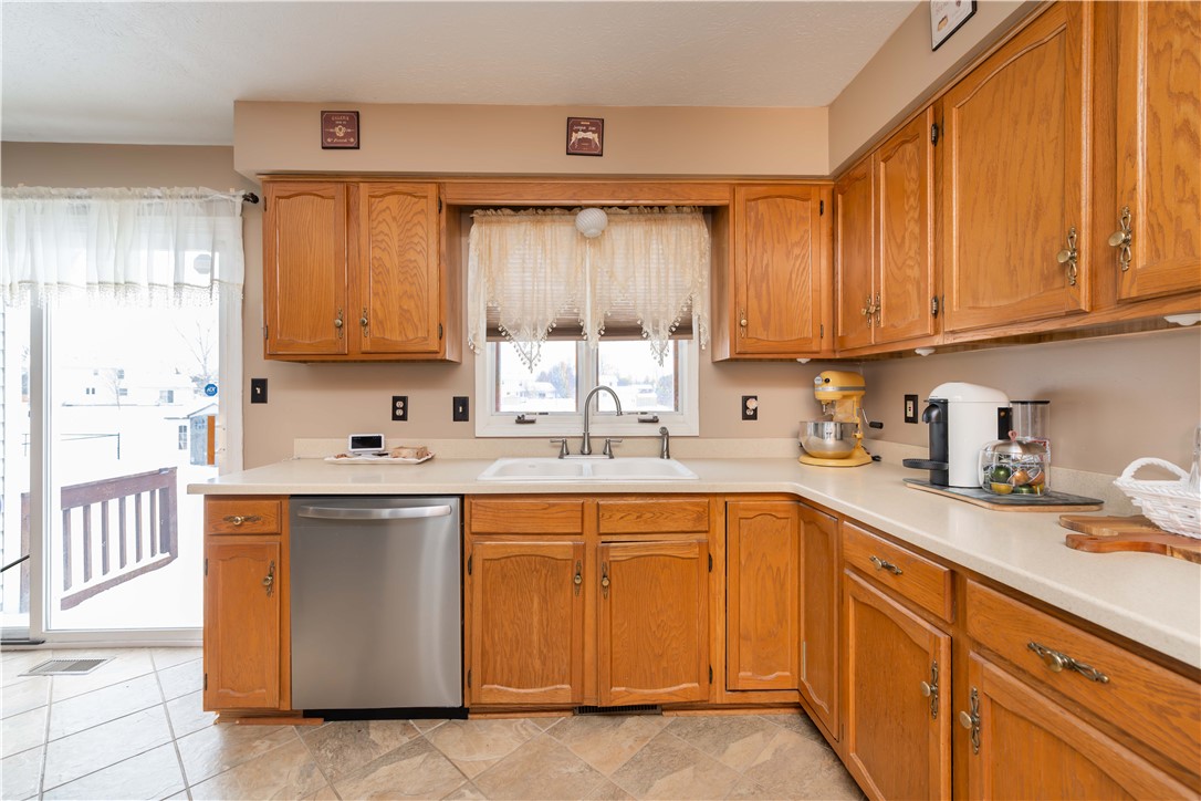 44 Tearose Meadow Lane, Clarkson, New York image 25