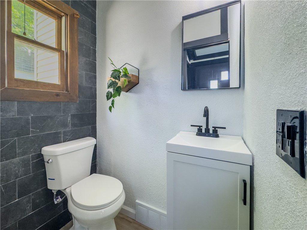 22 Idyllwood Lane, Irondequoit, New York image 17