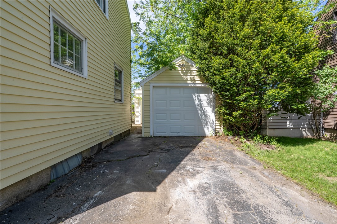 22 Idyllwood Lane, Irondequoit, New York image 33