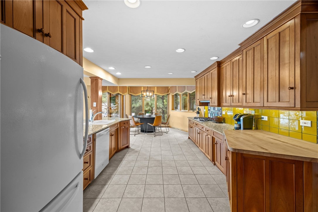 4392 Argetsinger Road