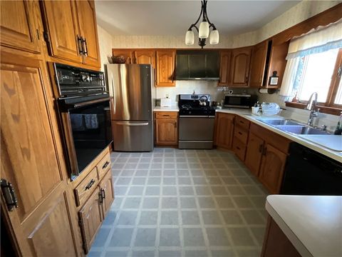 Tiny photo for 1012 Elm Street, Shelby, NY 14103 (MLS # R1645491)