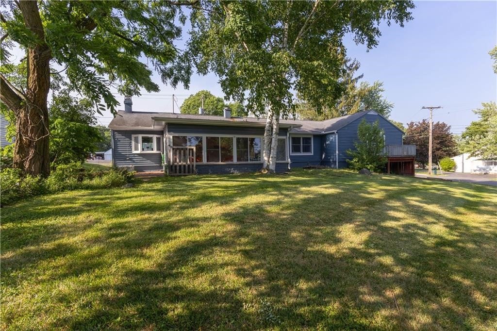 489 W North Street