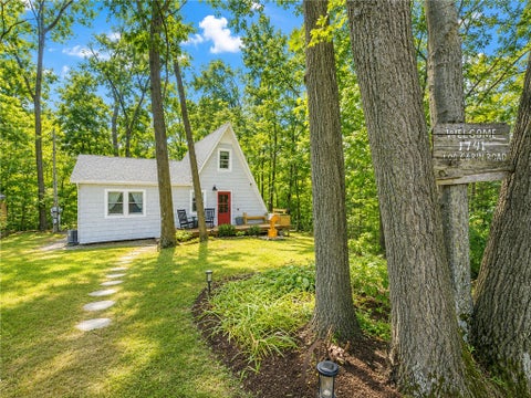 Photo for 1741 Log Cabin Road
