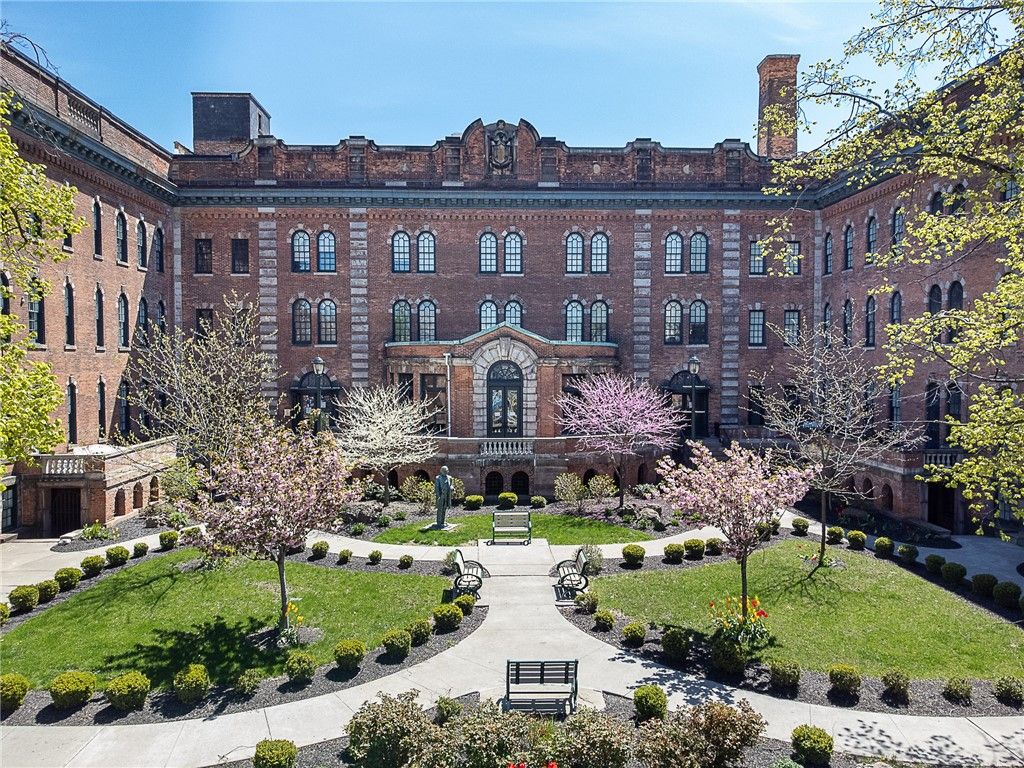 Photo of 300 Alexander Street #109, Rochester, NY 14607 (MLS # R1646989)