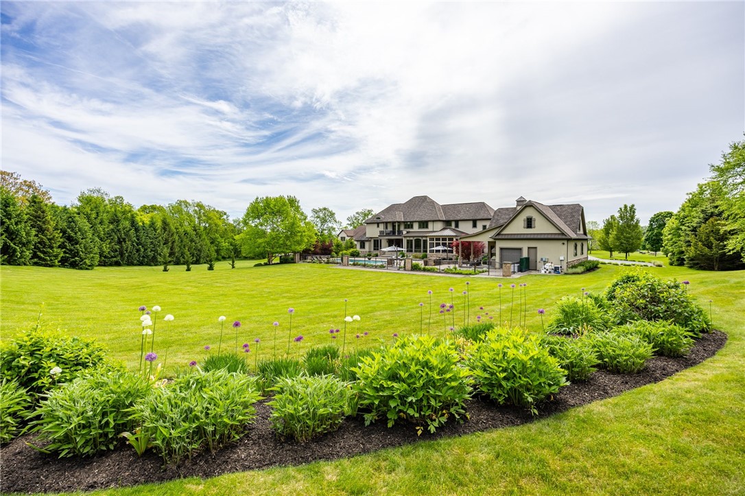6748 Falcons Point, Victor, New York image 47