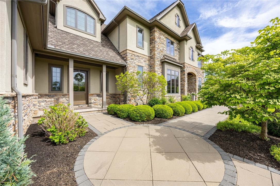 6748 Falcons Point