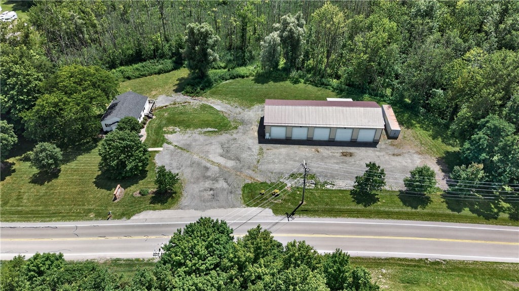 Photo of 6107 Loomis Rd RD, Farmington, NY 14425 (MLS # R1713923)