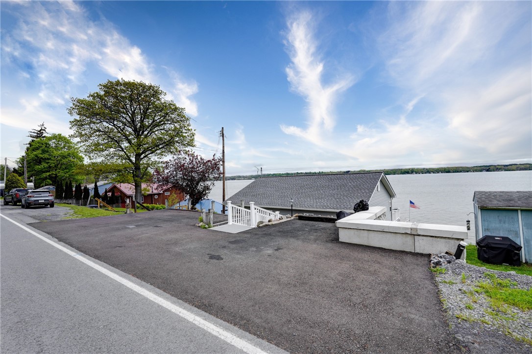 Lake Road, Seneca Falls, New York image 9