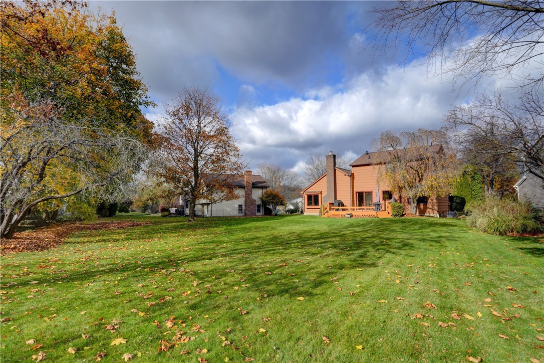 22 Pennicott Circle, Penfield, New York image 8