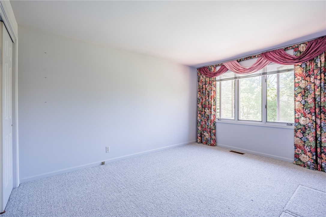 18 Le Pere Drive, Pittsford, New York image 18