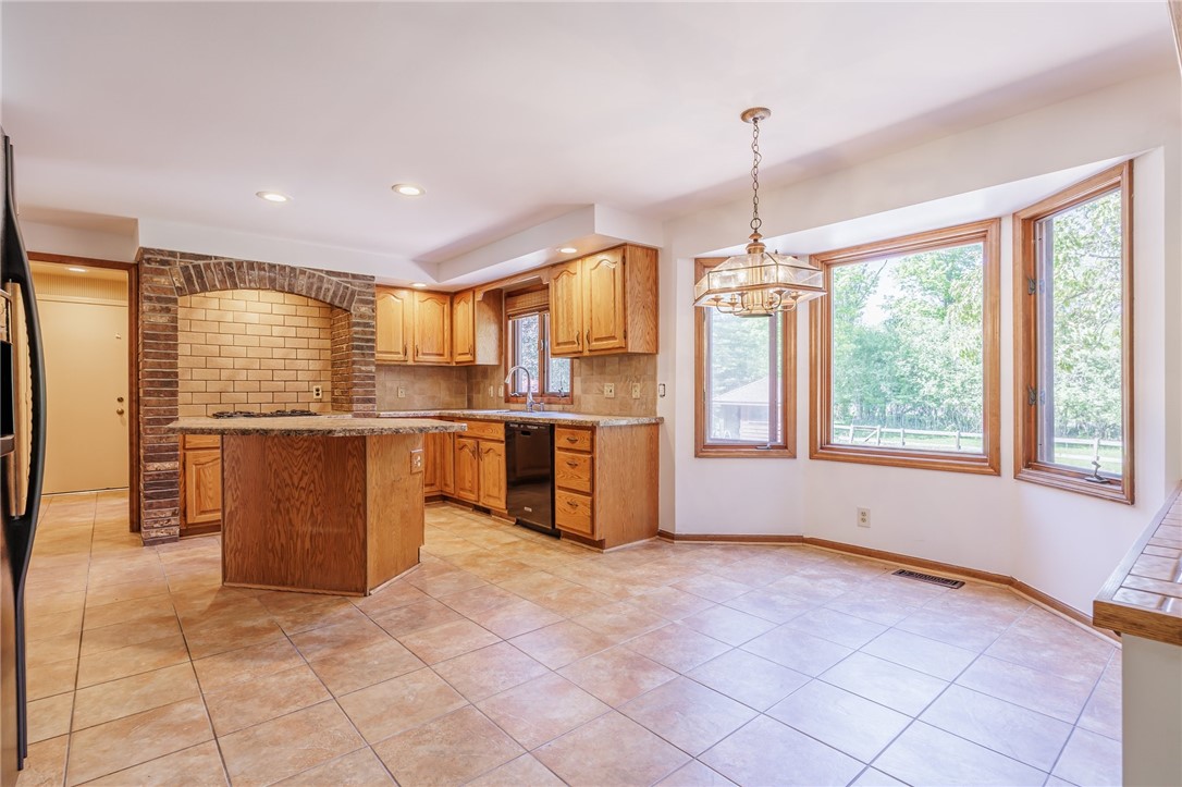 18 Le Pere Drive, Pittsford, New York image 13